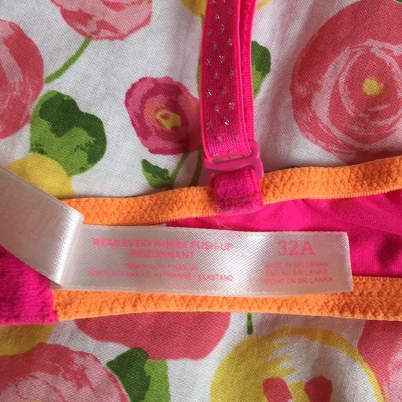 PINK Victoria’s Secret Bra - Picture 4 of 4